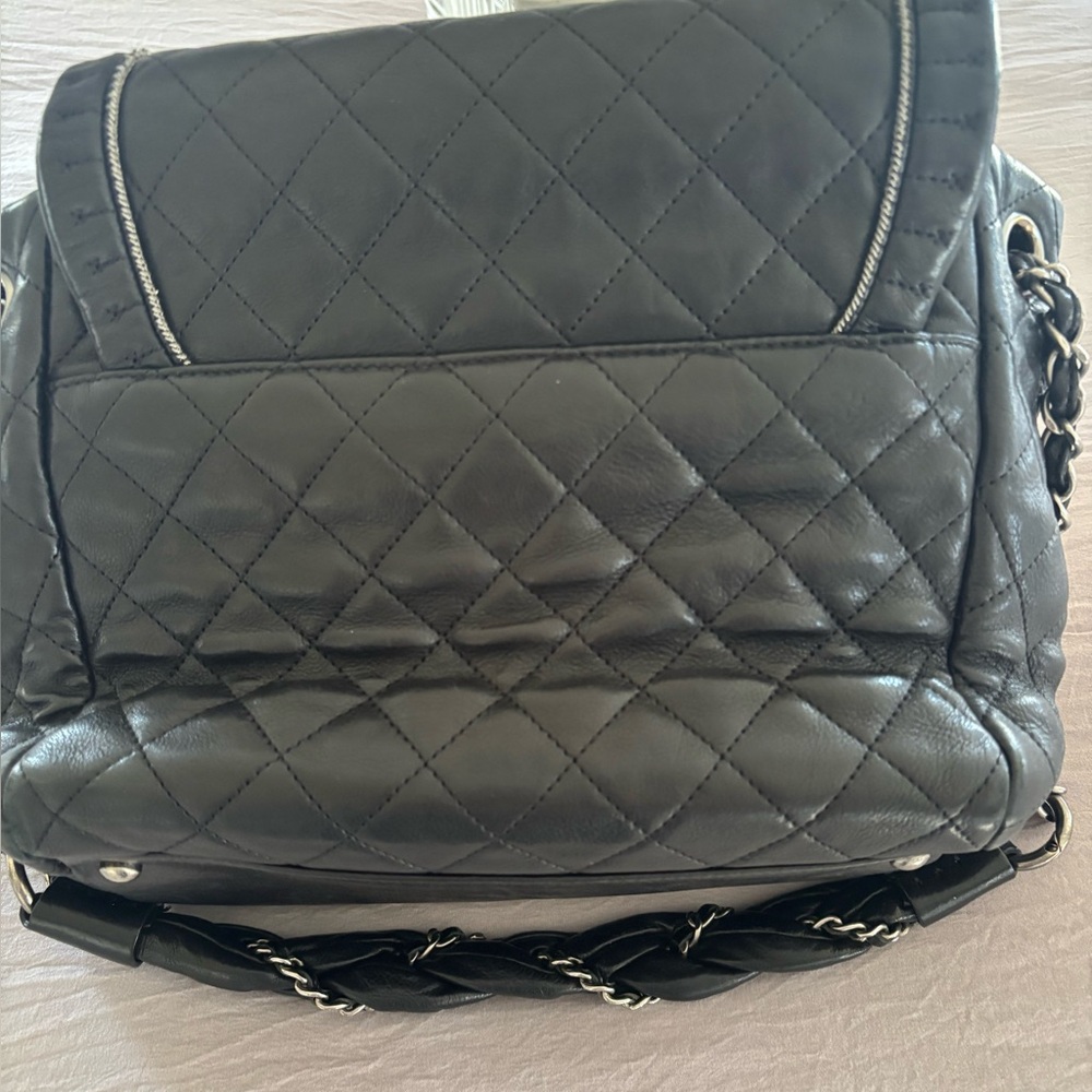 SALE!!!CHANEL Authentic black handbag - Picture 3 of 16